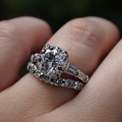 Kellie's Round Diamond Engagement Ring